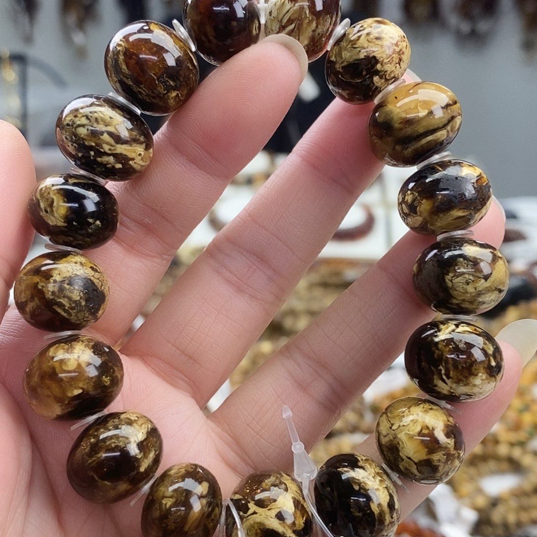 琥珀未镶嵌裸石琥珀15