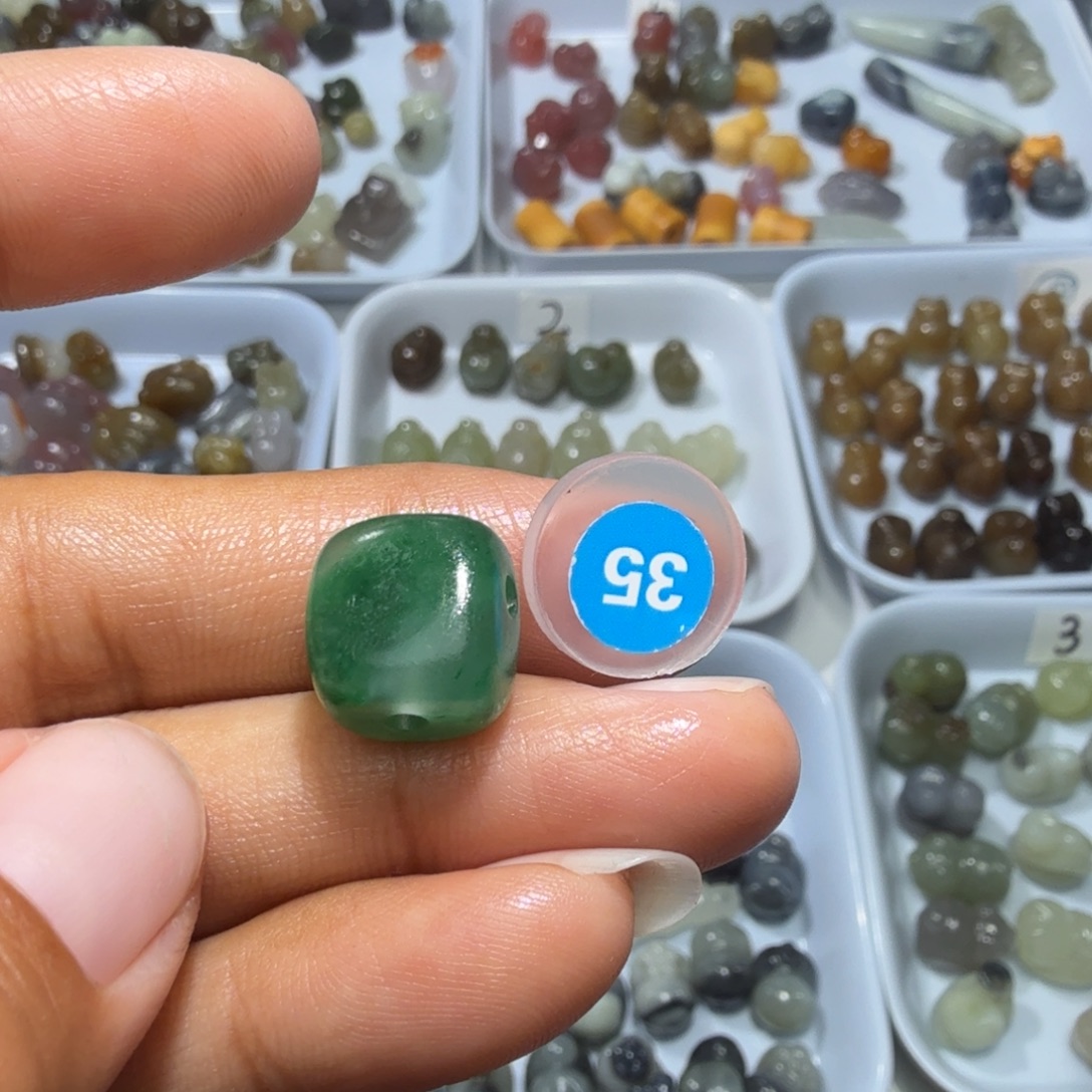 和田玉未镶嵌珠宝奇石