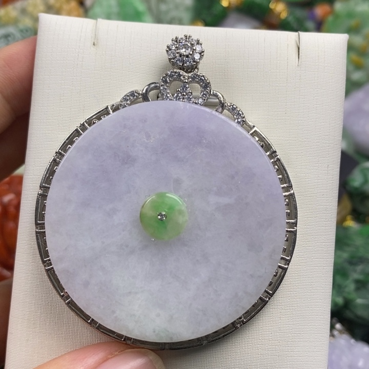 翡翠未镶嵌吊坠(赠链)