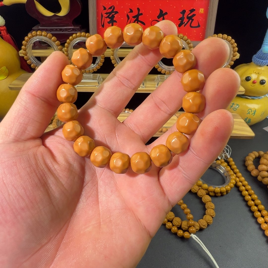 猴头核桃手串奶酪