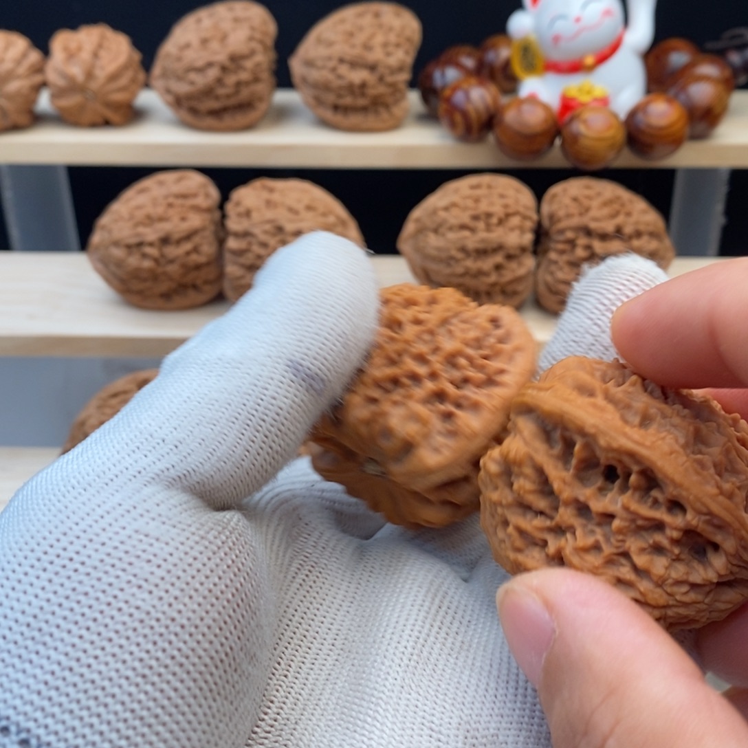 酒***醺文玩核桃把件涿鹿南疆石