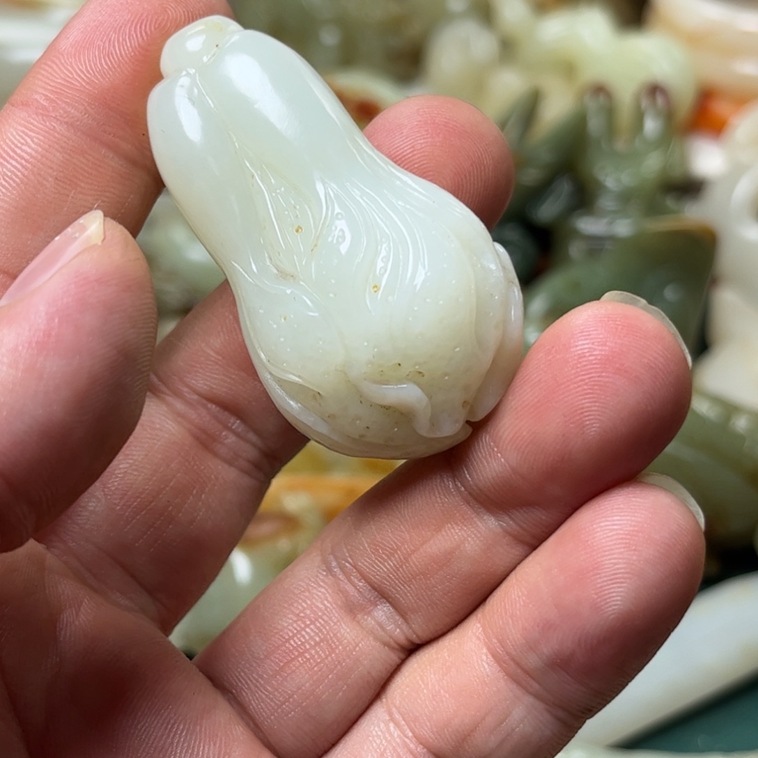 明***末和田玉未镶嵌颈饰