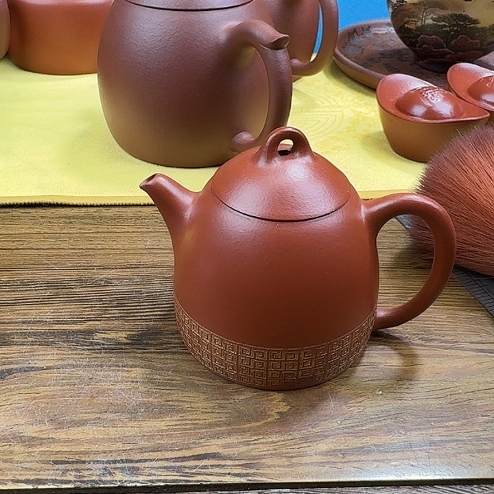 紫砂茶壶秦权朱泥