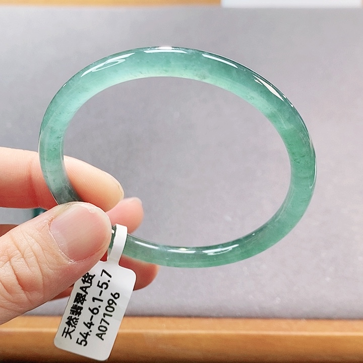 【闪购商品】翡翠手镯（圆镯）未镶嵌