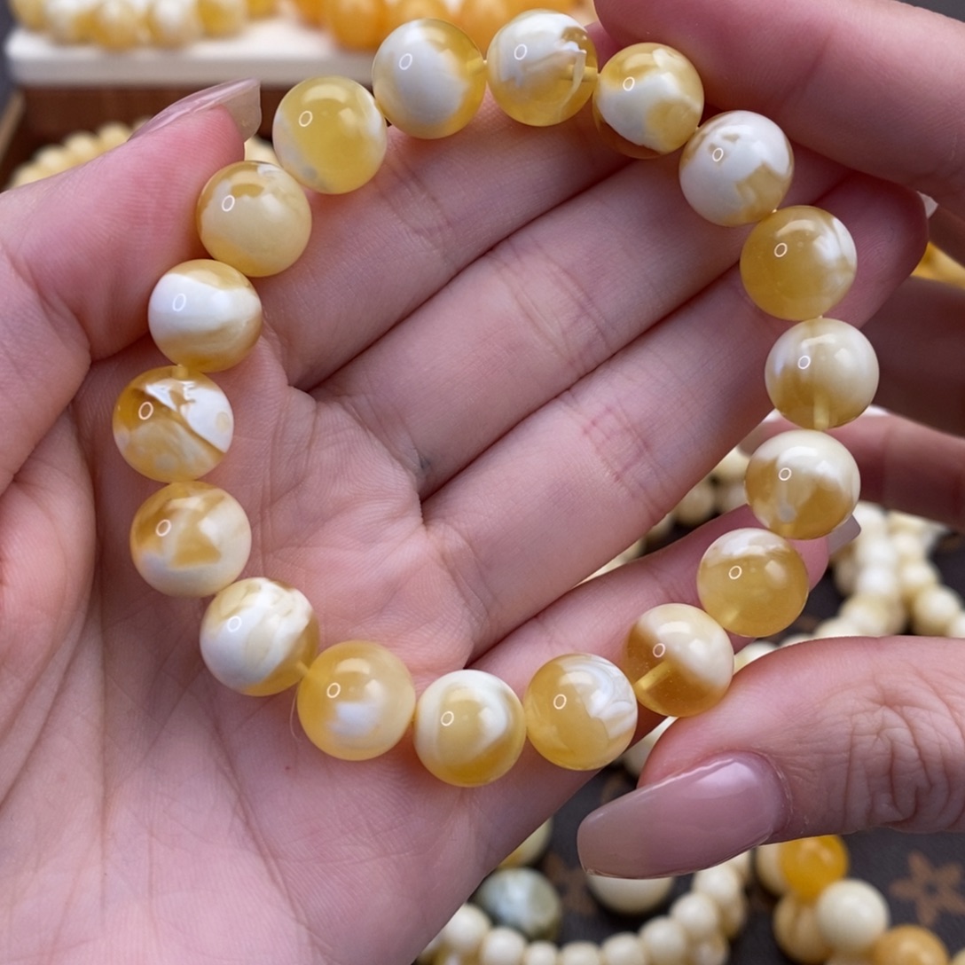 蜜蜡未镶嵌裸石11mm