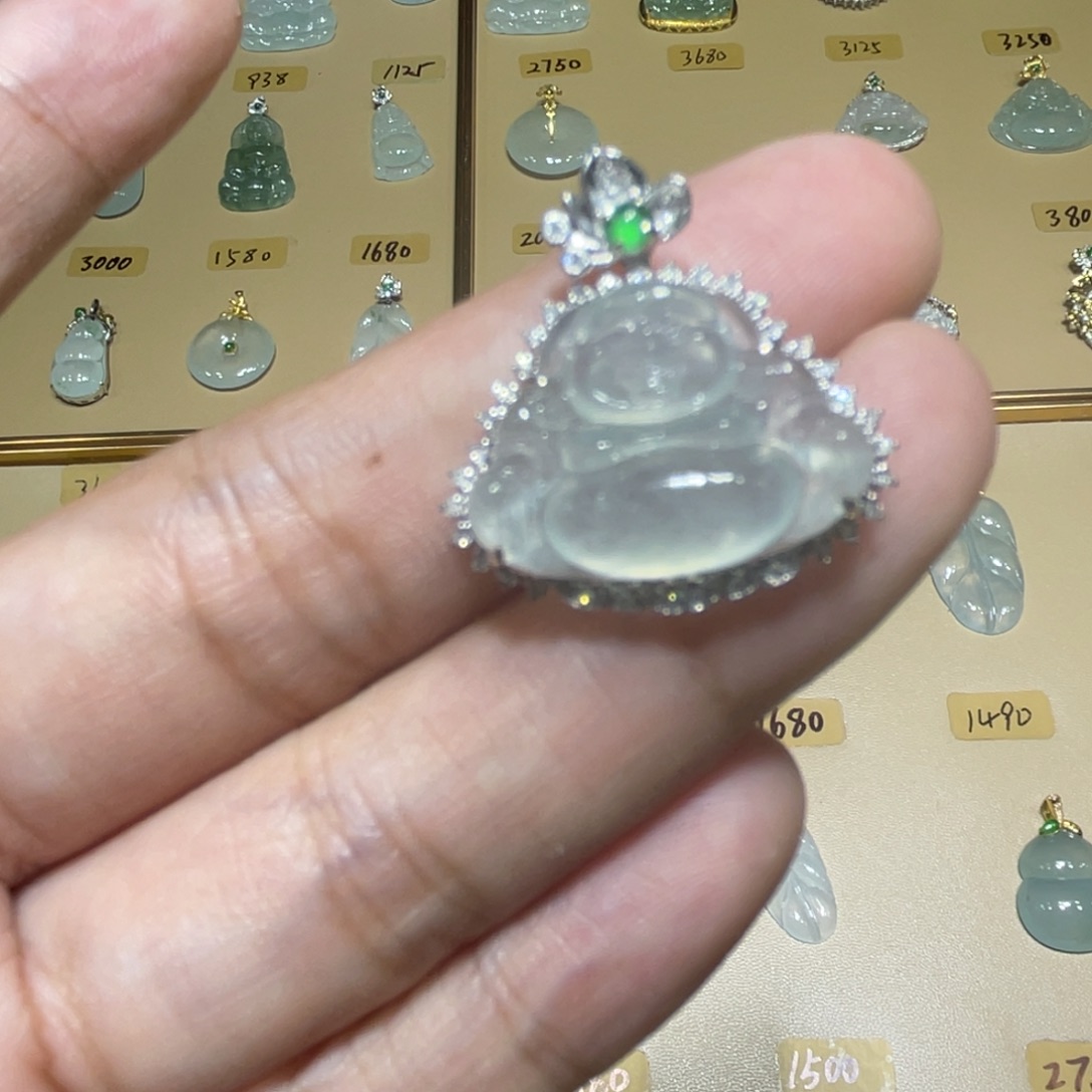 翡翠18K金镶嵌颈饰佛公