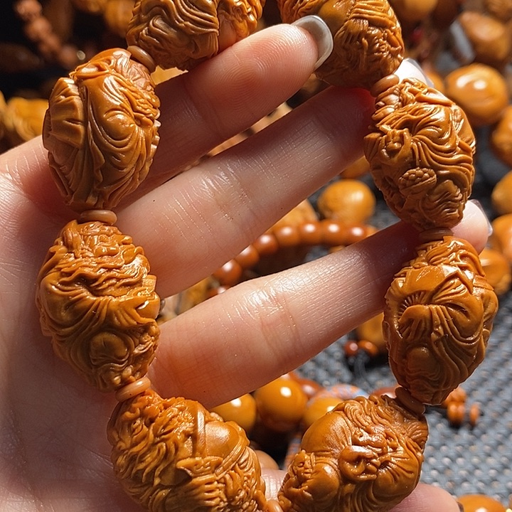 吊坠橄榄核整身钟馗