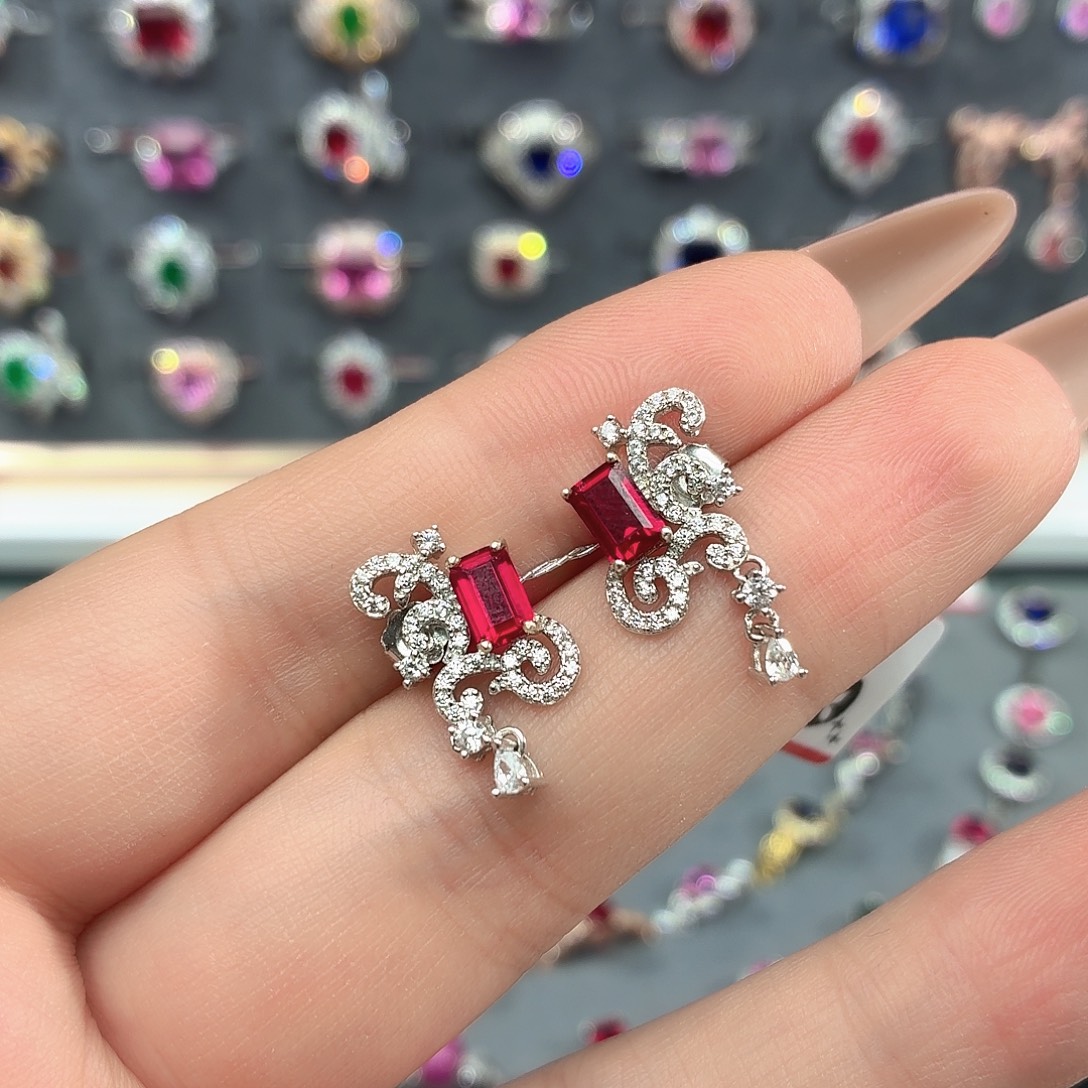 925银培育鸽血红色宝石特价