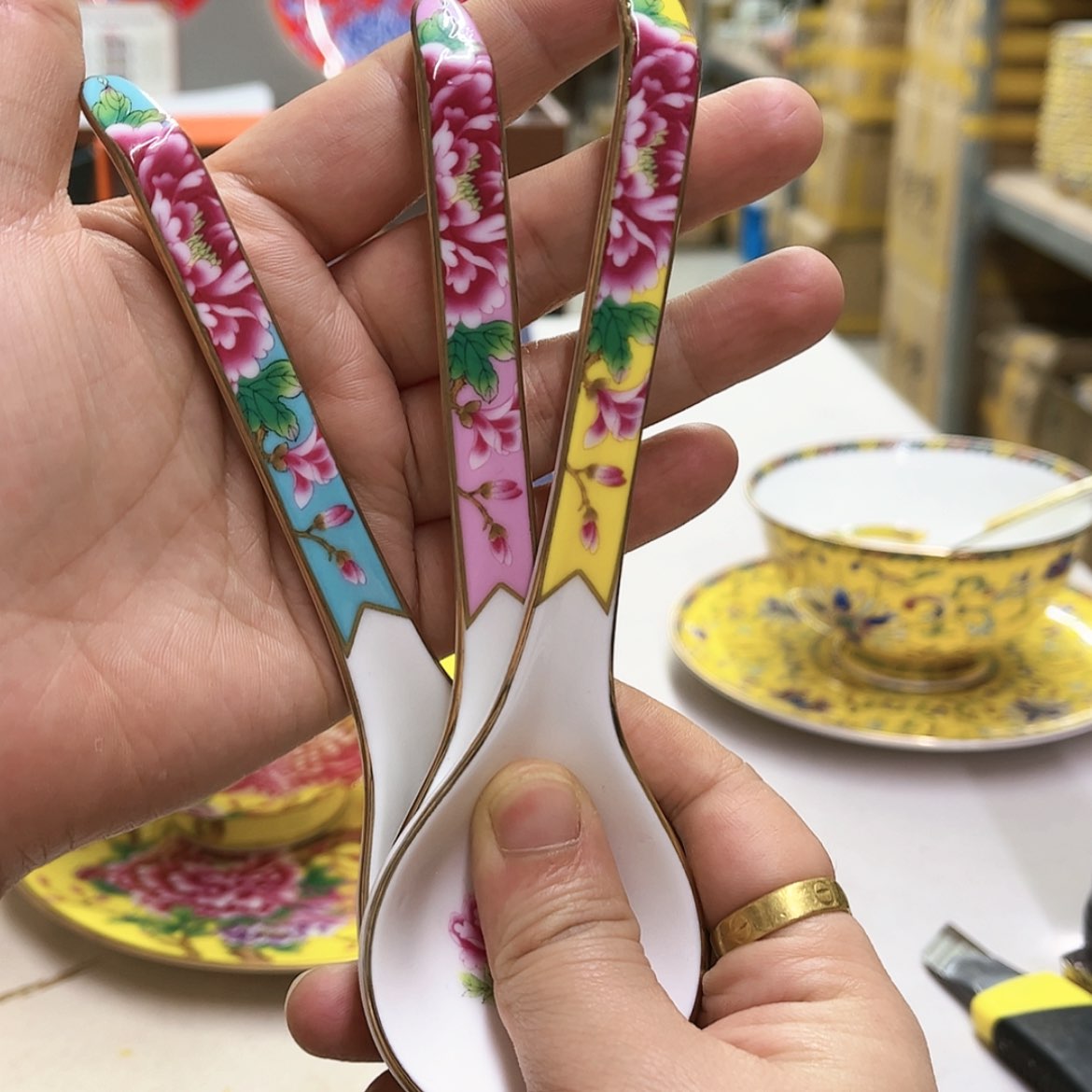 【闪购商品】骨瓷6个混。。。。。。