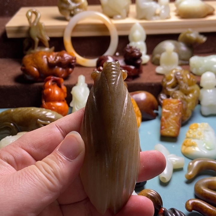 和田玉未镶嵌挂件