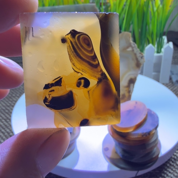 玉***鹿未镶嵌摆件玛瑙/玉髓