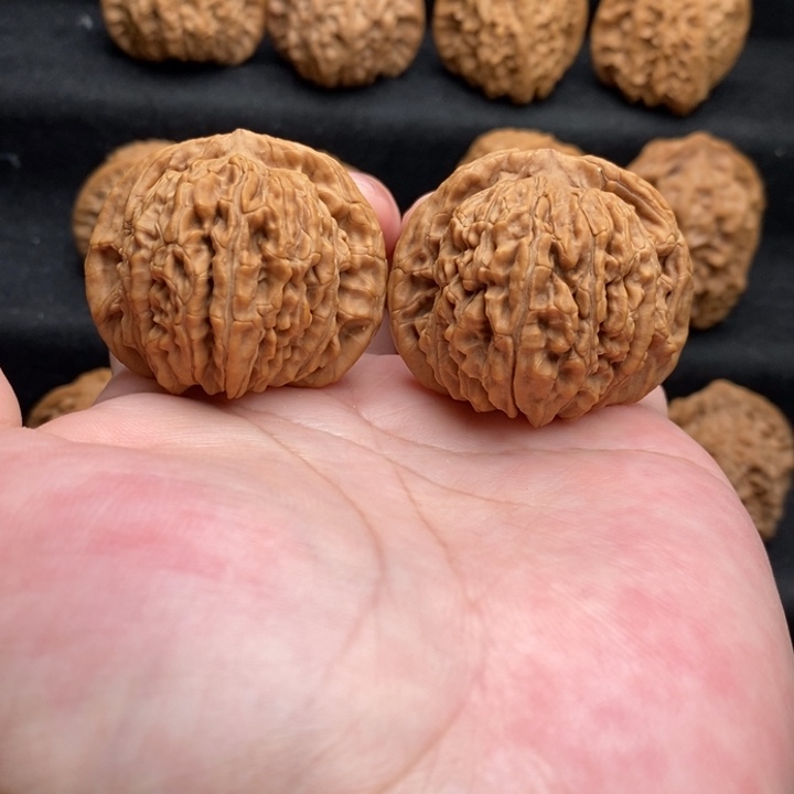 文玩核桃把件平谷楼