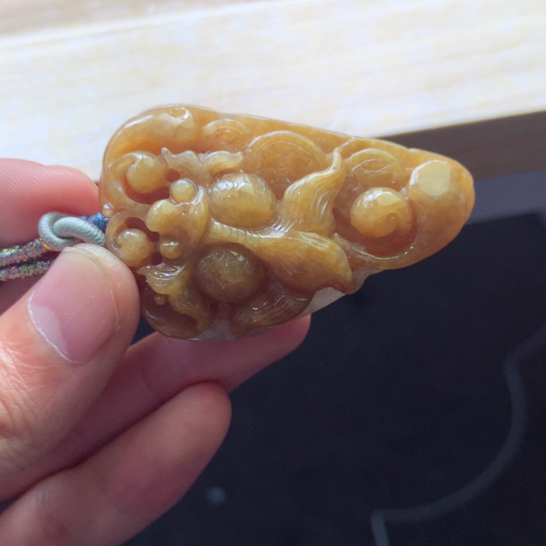 翡翠颈饰未镶嵌吊坠