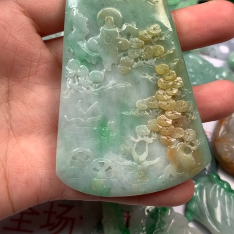 翡翠颈饰未镶嵌翡翠