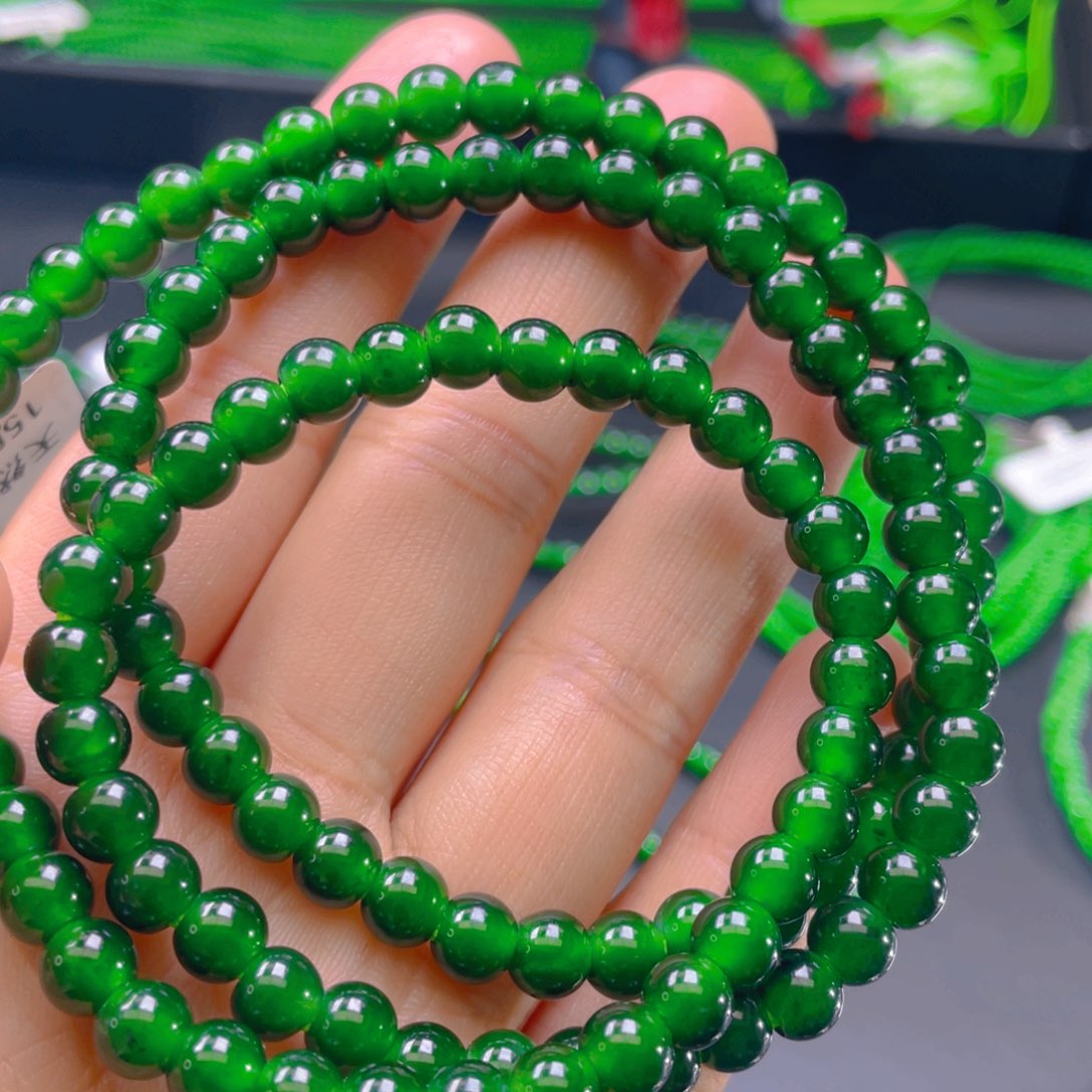 翡翠颈饰未镶嵌，1