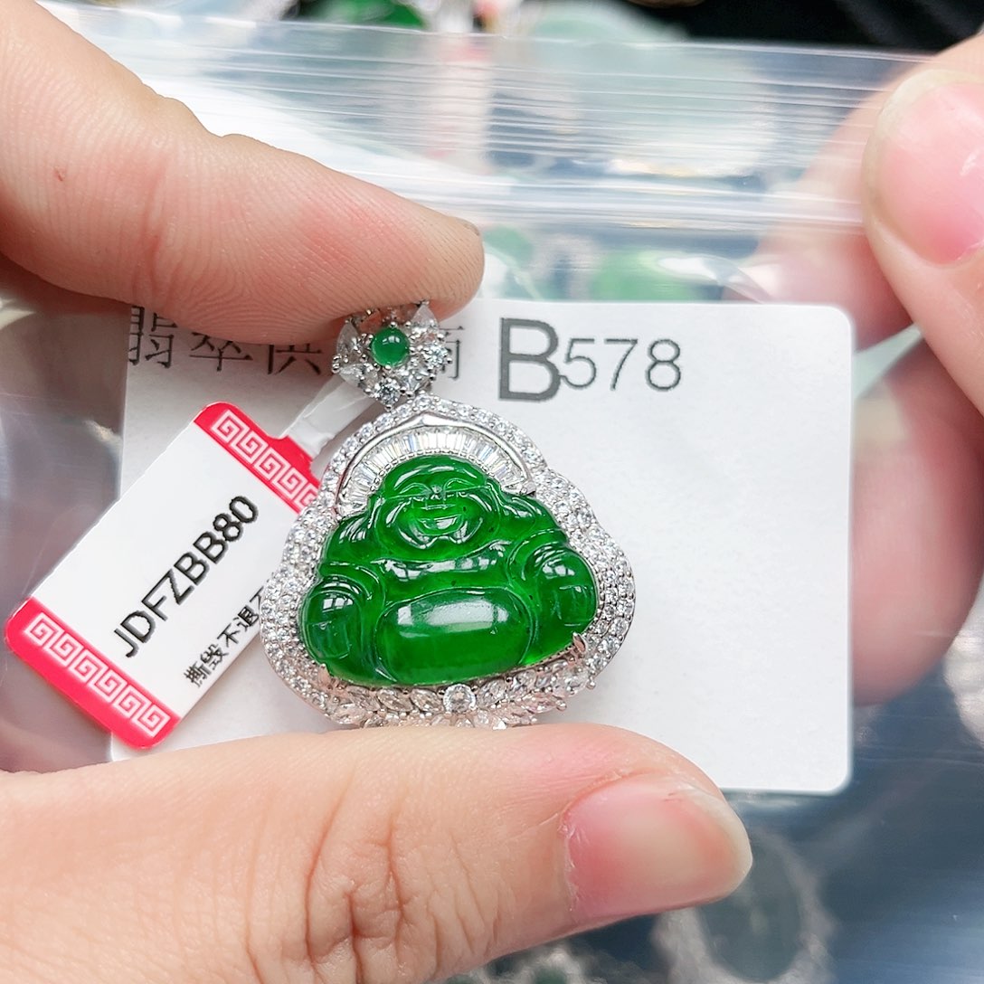 翡翠颈饰未镶嵌翡翠578