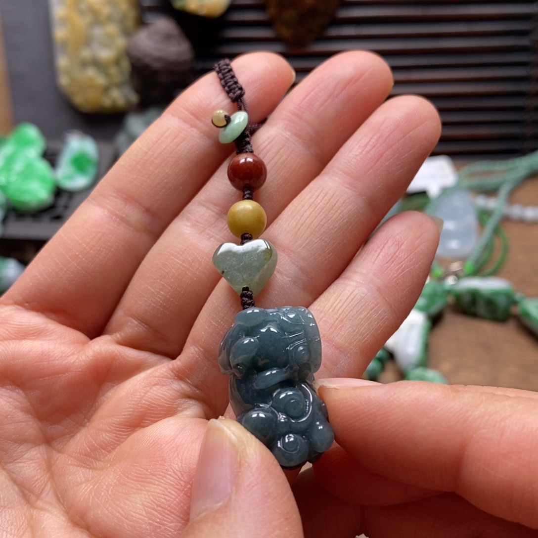 翡翠未镶嵌颈饰复古国风