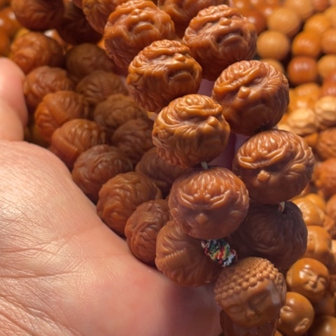 手串猴头核桃窑**忆舞台