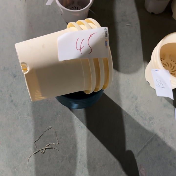 编号是45号的45号的花盆