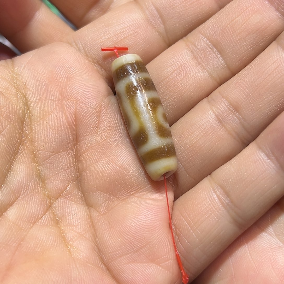 曾***海玛瑙/玉髓未镶嵌颈饰