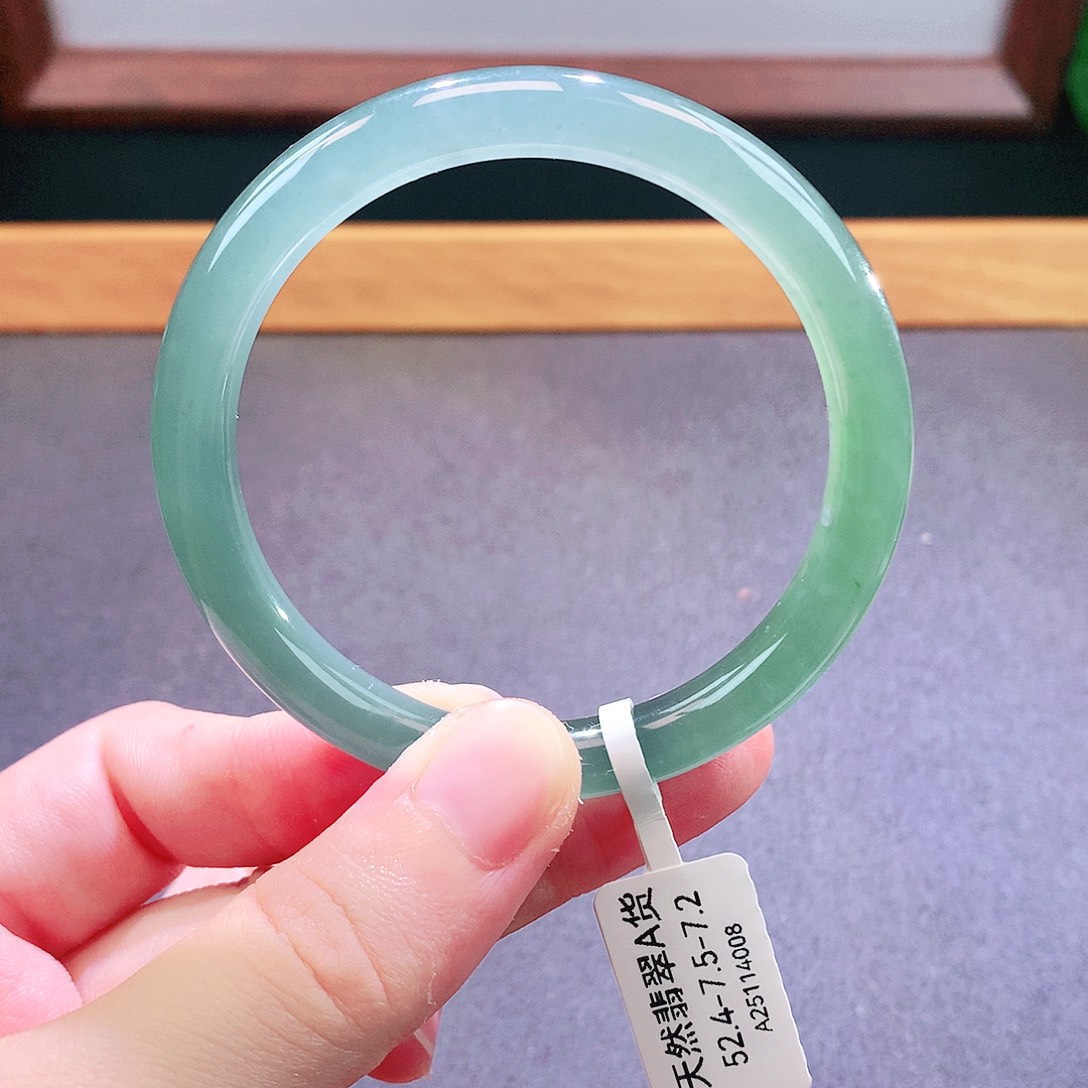 未镶嵌手镯翡翠天然翡翠