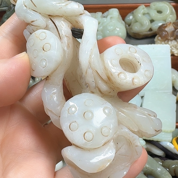 和田玉未镶嵌摆件追**生