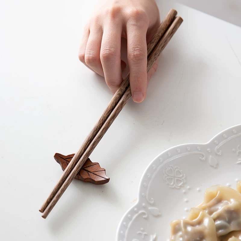 A456-鸡翅木中式实木筷子公筷家用防霉餐具5双装实木茶盘-003