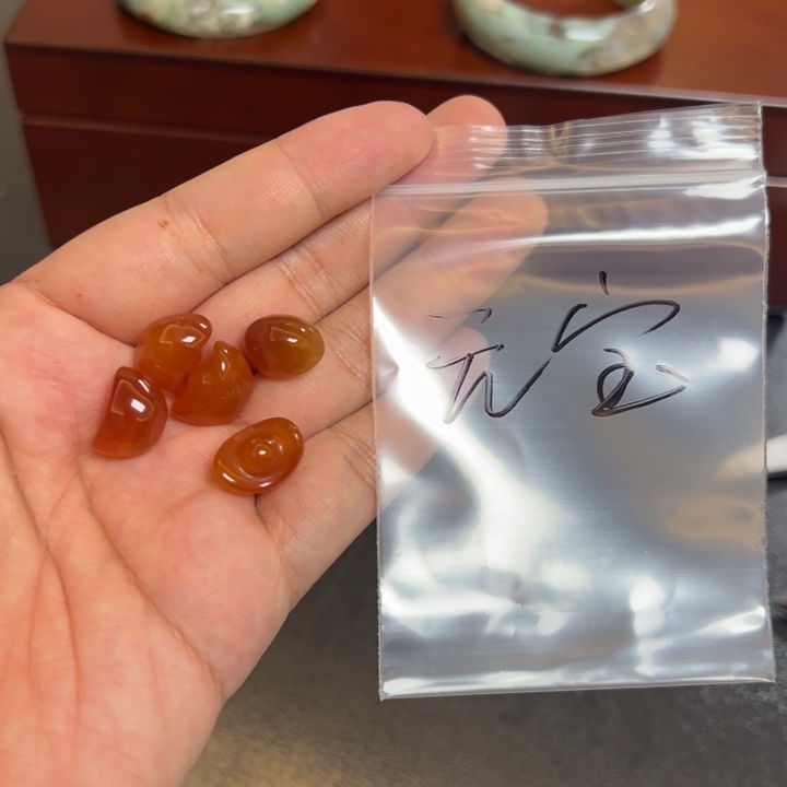 玛瑙/玉髓未镶嵌珠宝半成品多样性发货其中一个