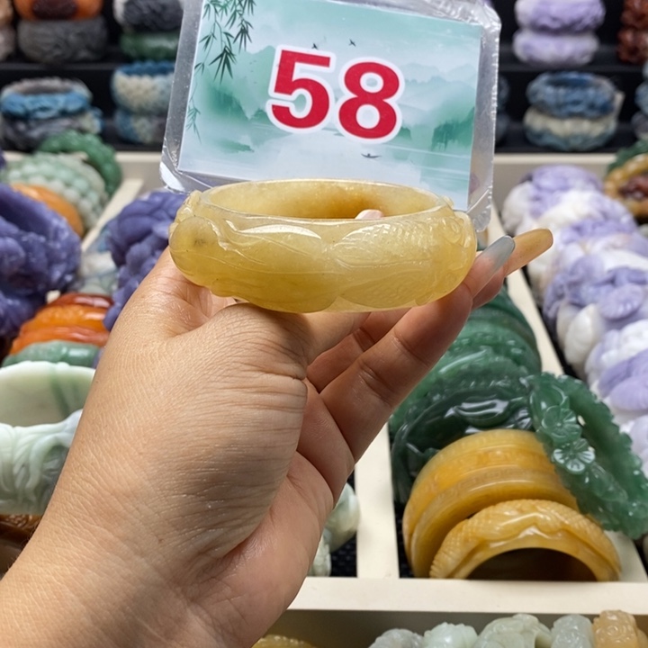 未镶嵌手镯石英岩玉