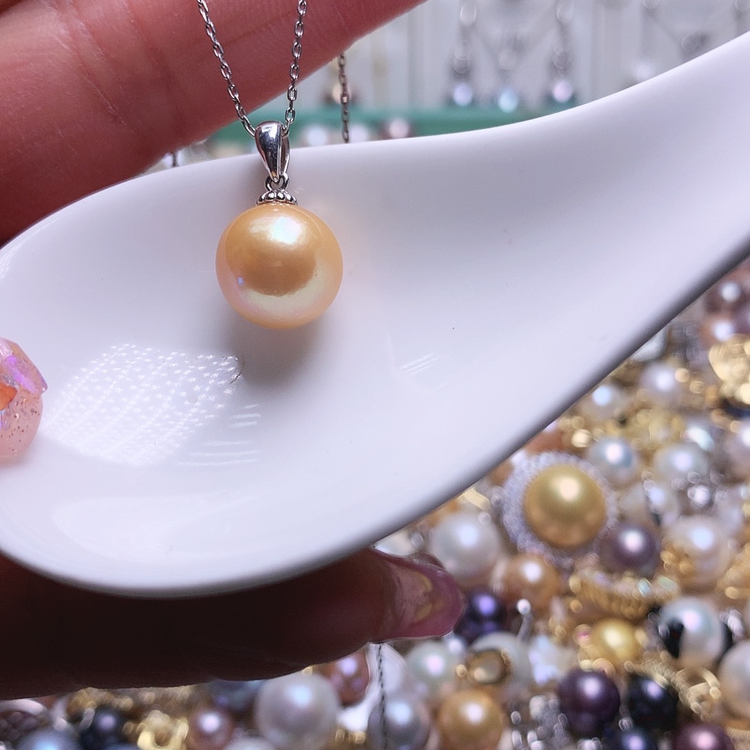 淡水珍珠吊坠(赠链)银S925镶嵌