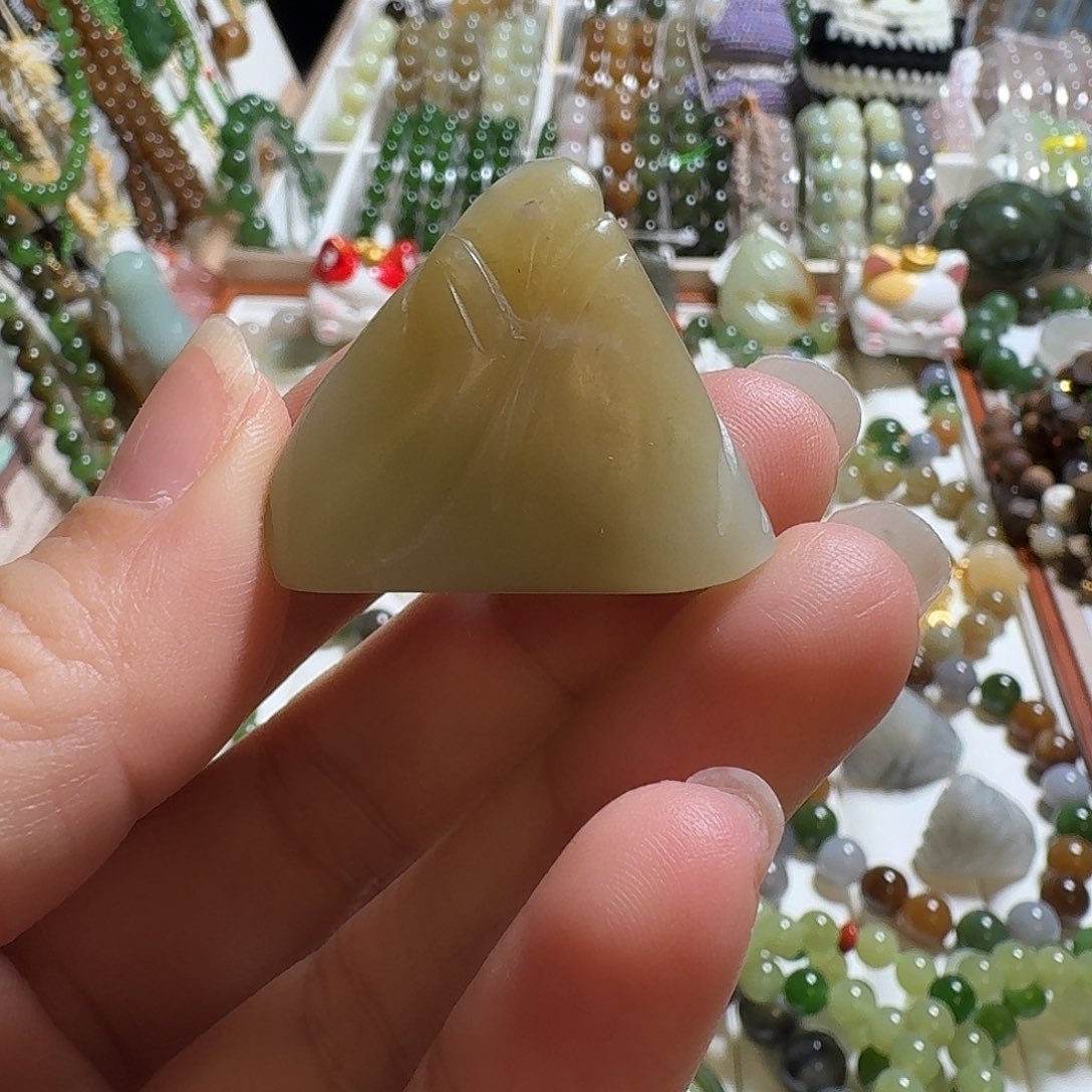 和田玉未镶嵌珠宝奇石