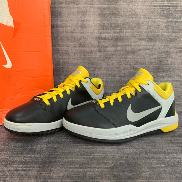 42码/科比7 简版 黑黄湖人主场 全新 未下地 带原盒 篮球鞋