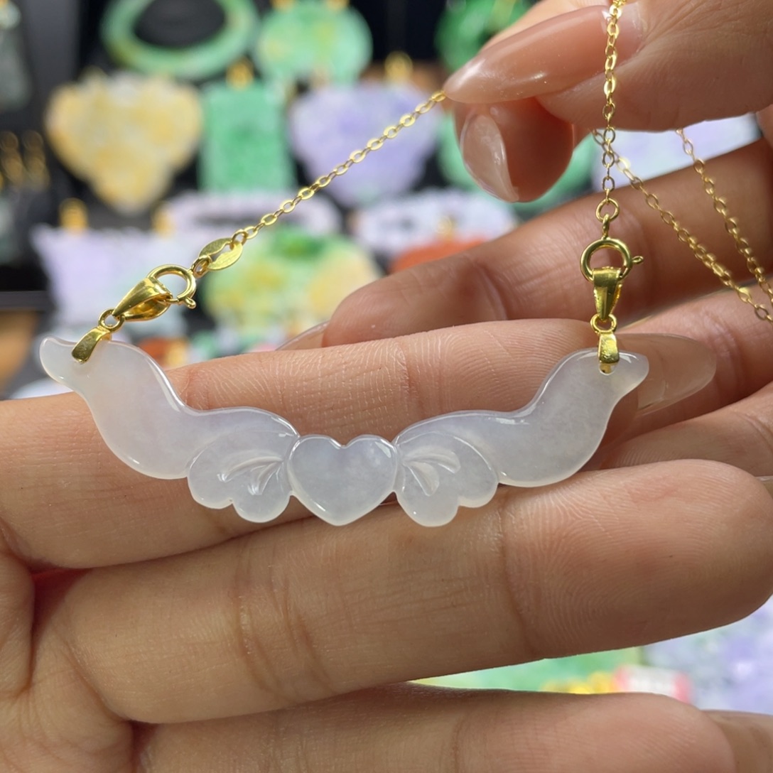 翡翠未镶嵌颈饰待编织