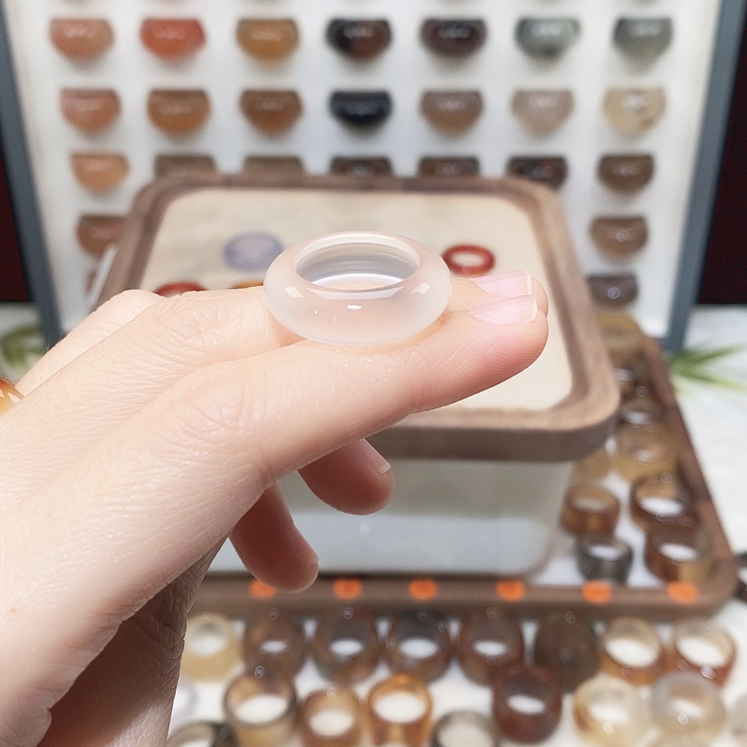 小****玛瑙/玉髓未镶嵌戒指港11