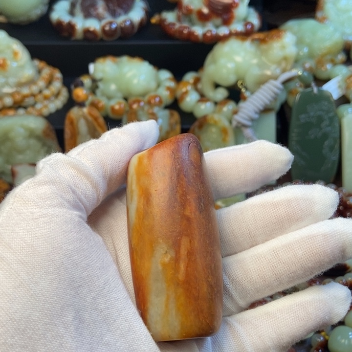 岫岩河磨玉（透闪石质玉）未镶嵌把件