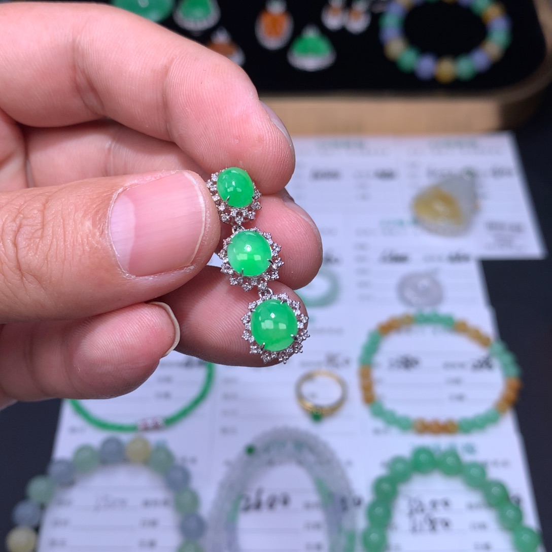 翡翠18K金镶嵌颈饰48小时鉴赏期退货不扣服务费