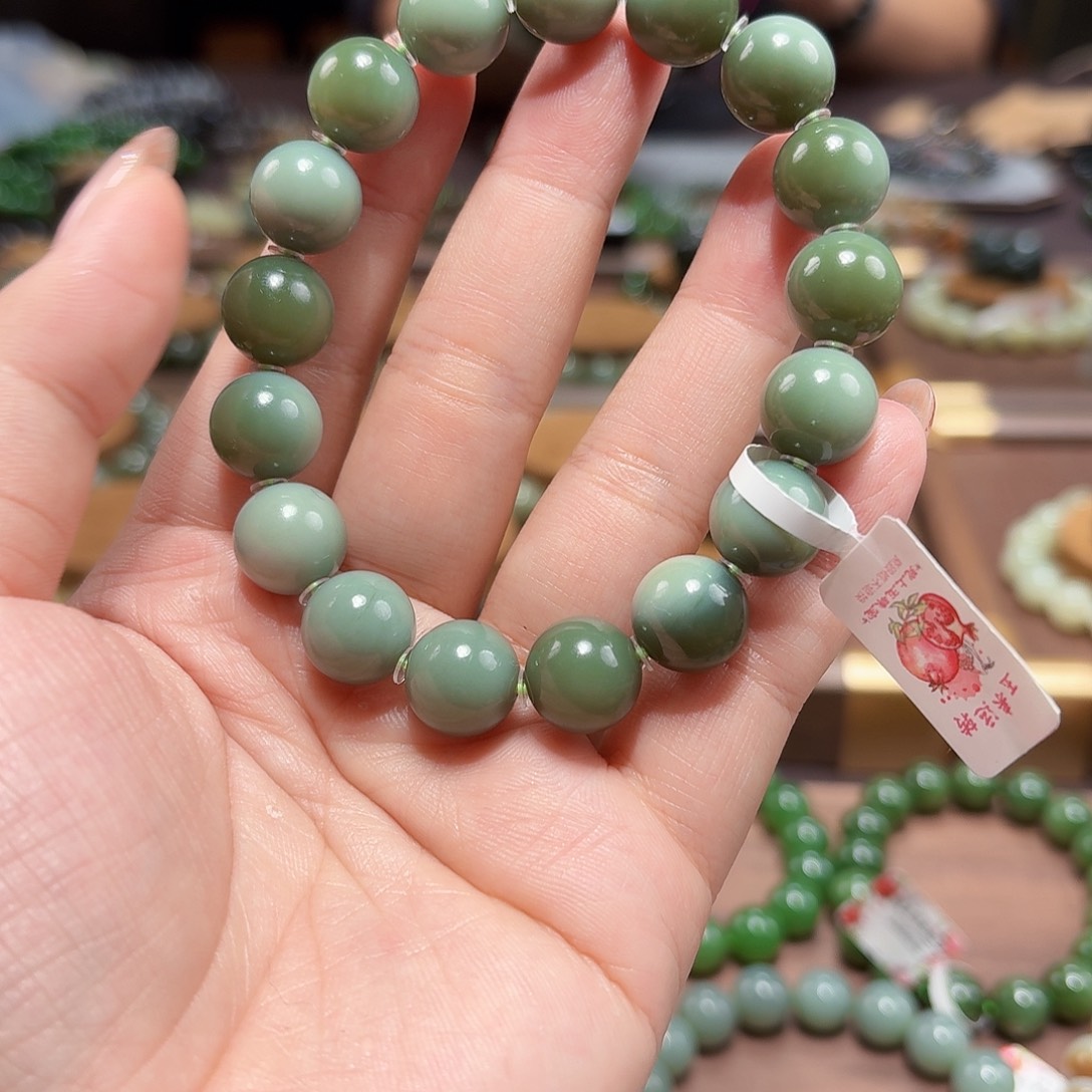 小***I和田玉未镶嵌手链黑青12 特细 