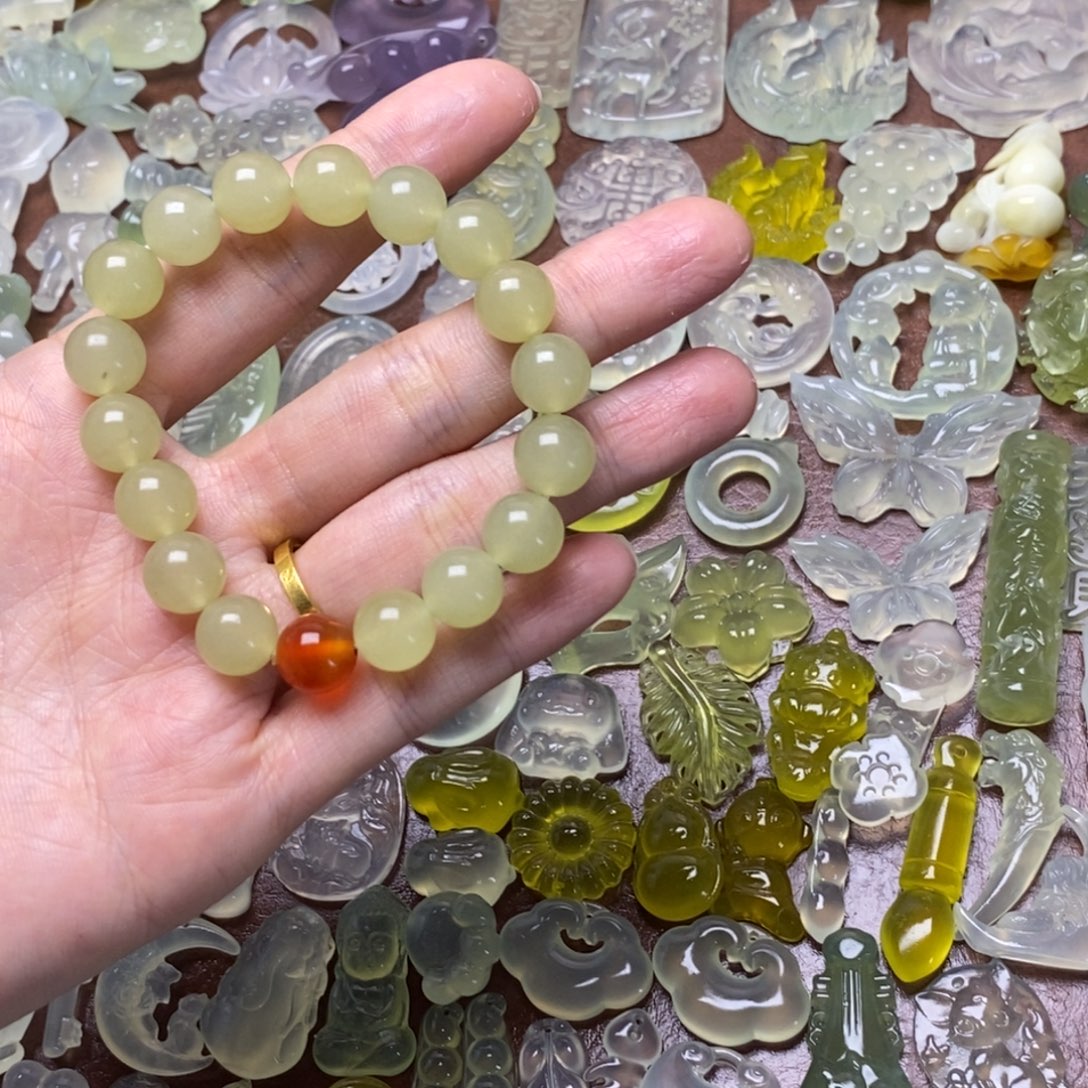 蛇纹石玉合金项链