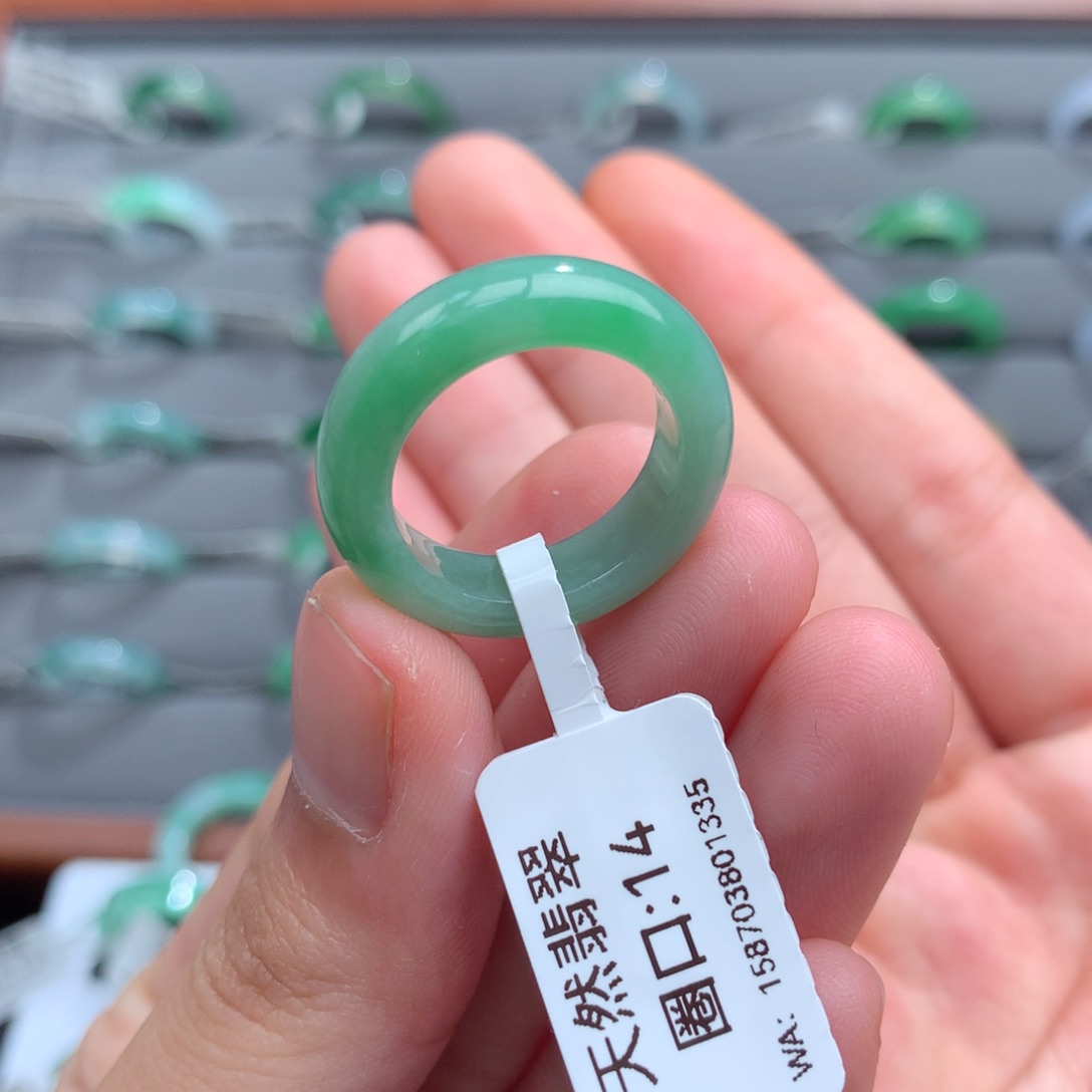 翡翠戒指未镶嵌天然