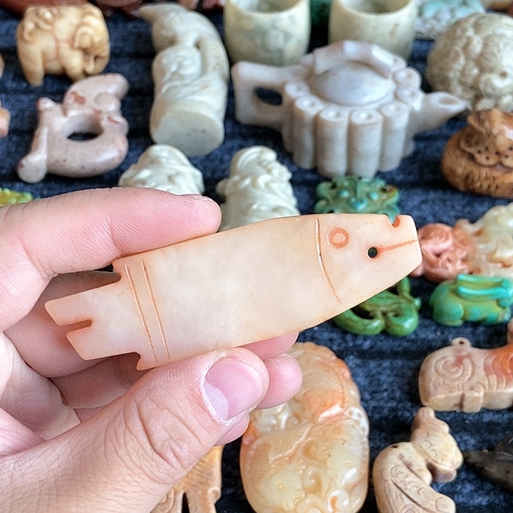 和田玉未镶嵌颈饰6