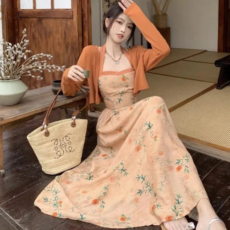 新中式时尚套装女早春季新款复古挂脖收腰显瘦吊带连衣裙外搭开衫