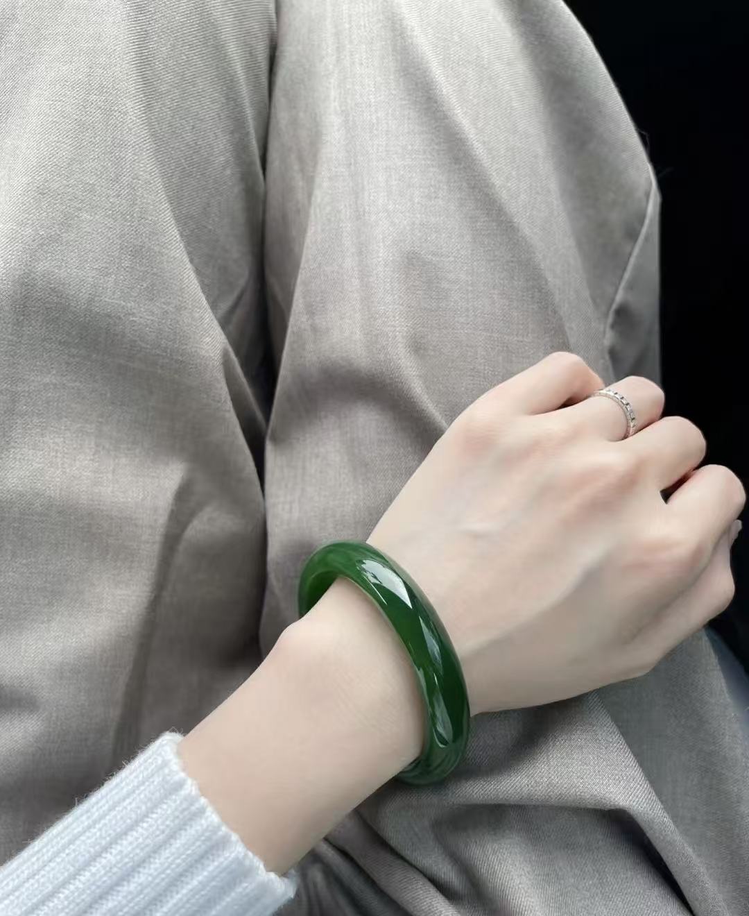 天然辰砂晴云轩阁精品手镯L-8890.