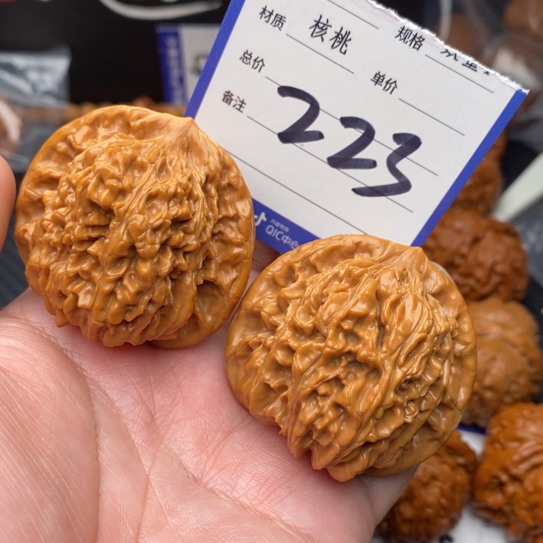 把件桃核四座楼45mom