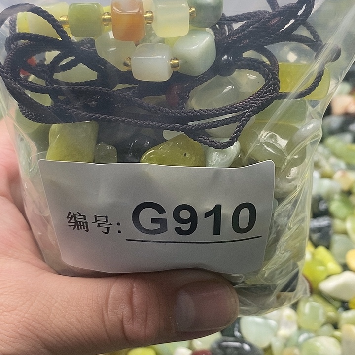 岫玉鱼缸石未镶嵌