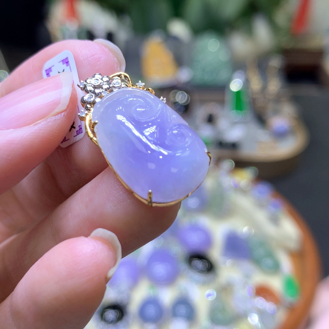 翡翠18K金镶嵌颈饰翡翠吊坠项链