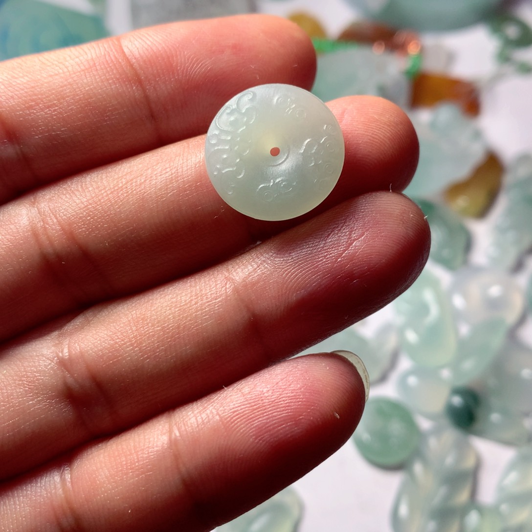 定制翡翠未镶嵌包工