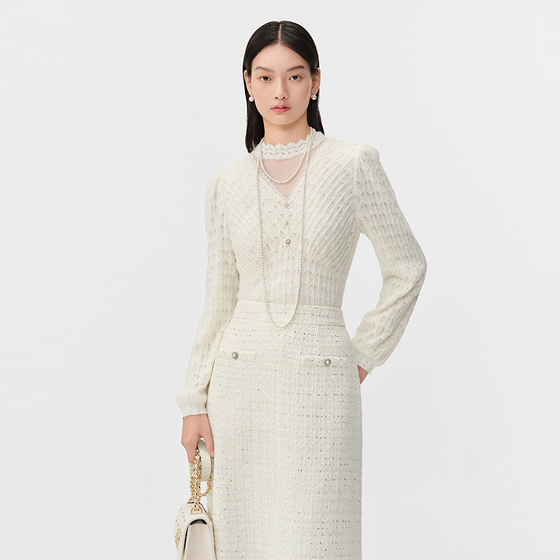 【磨毛蓄热蕾丝】珂莱蒂尔2025冬新款法式优雅高腰修身字蕾丝小衫