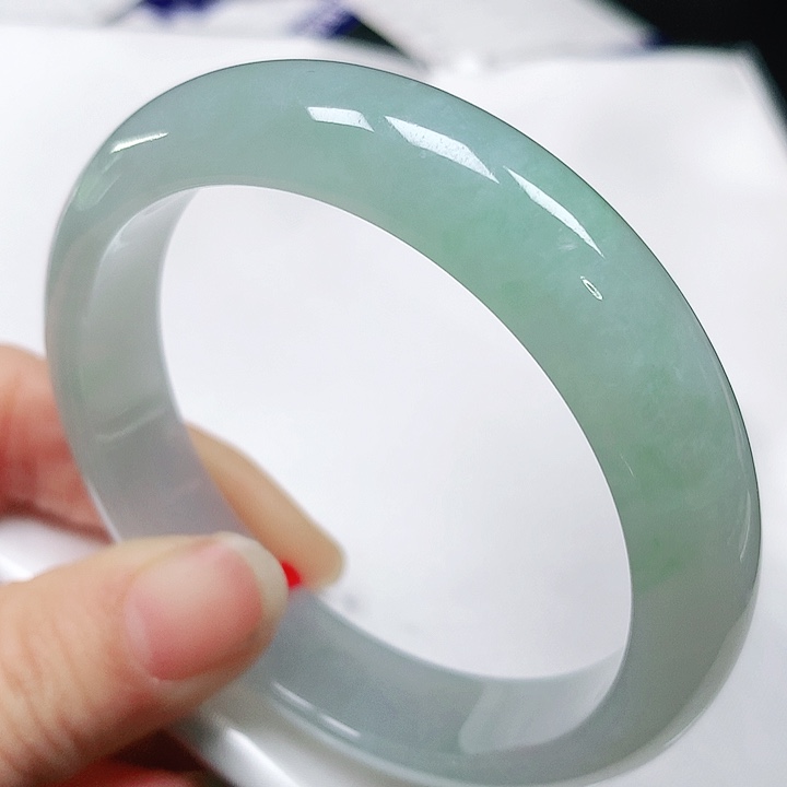 翡翠手镯（圆镯）未镶嵌