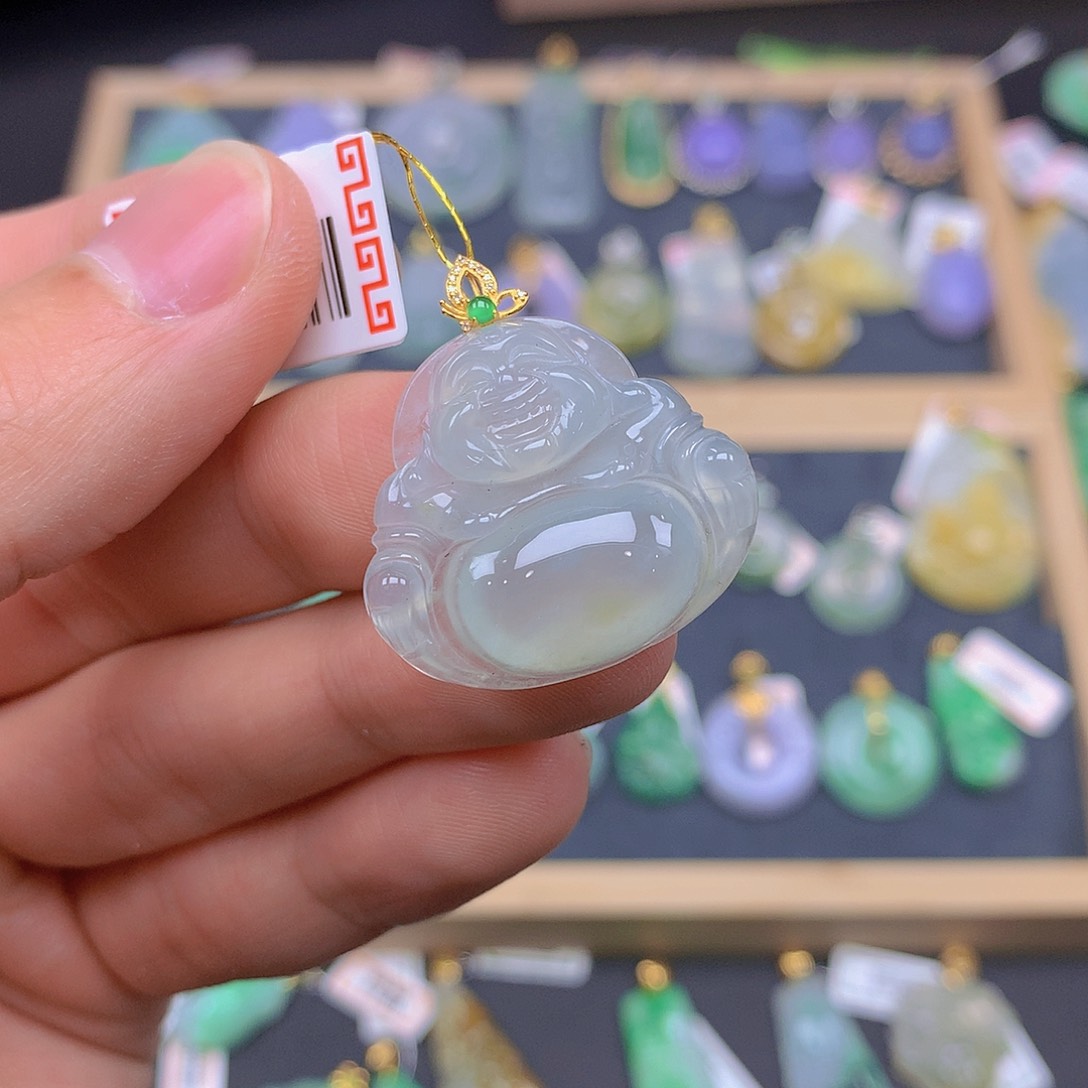 翡翠颈饰18K金镶嵌翡翠