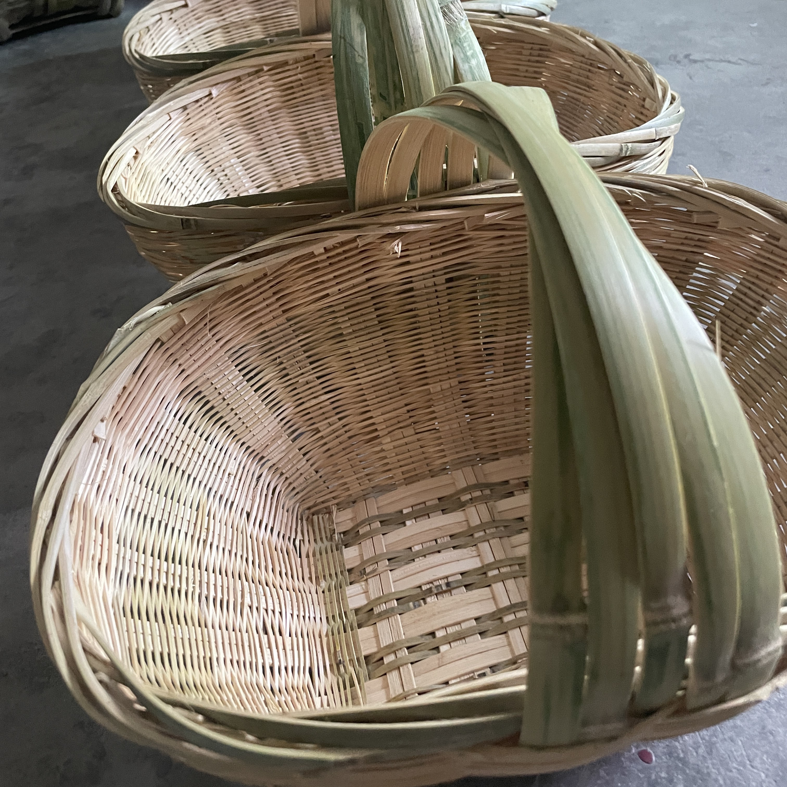 纯手工编制竹篮可装鸡蛋蔬菜水果家用收纳竹筐买菜